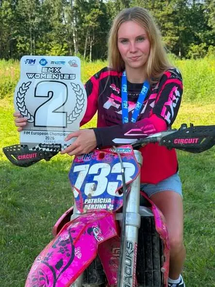 Patrīcija Bērziņa&nbsp;izcīna Eiropas vicečempiones titulu MX125 Dāmu klasē motokrosā.&nbsp;2026. Foto: Nikola Sidorova